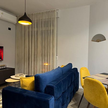 Am Apartment Tirana Bagian luar foto