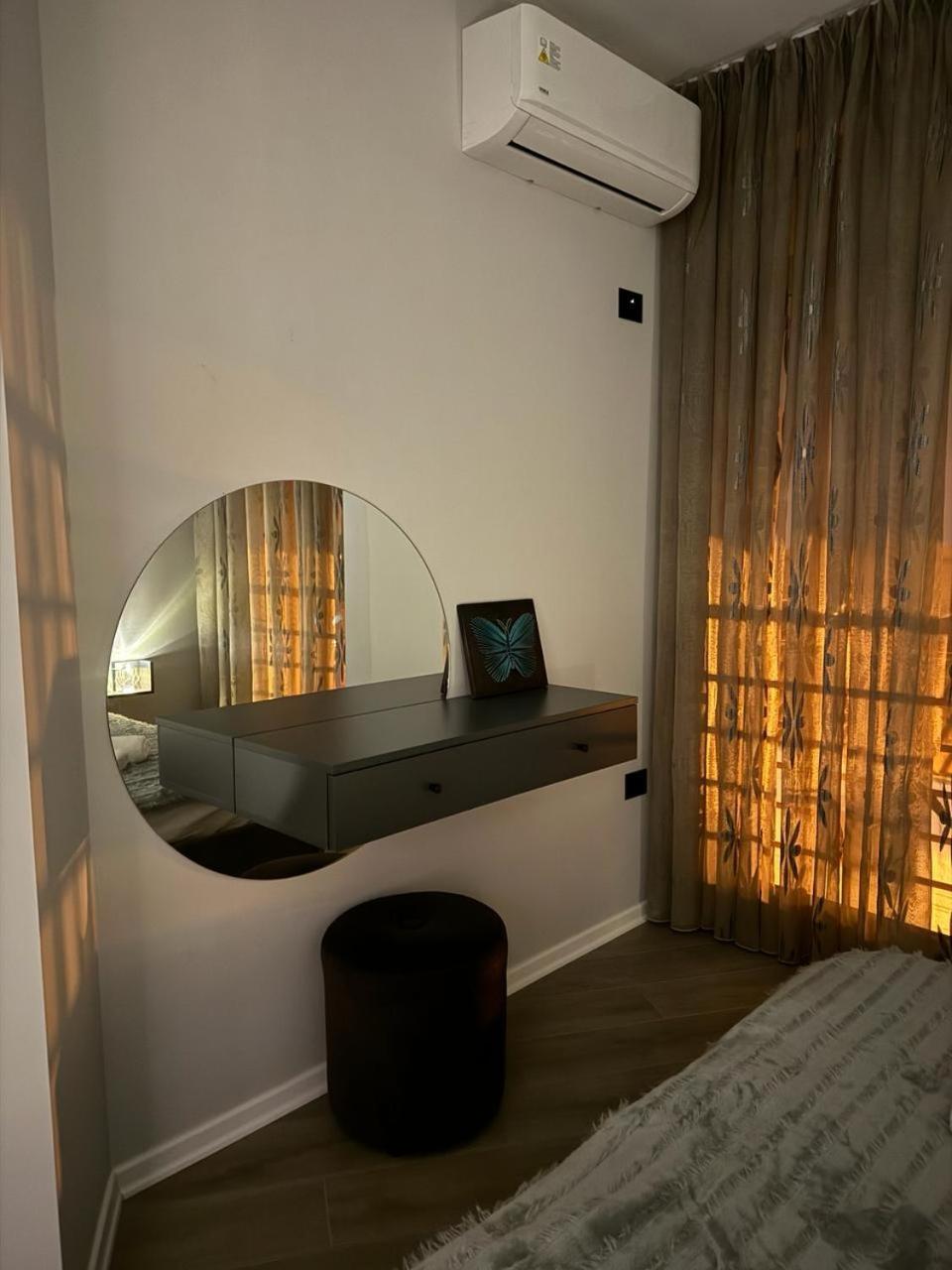 Am Apartment Tirana Bagian luar foto